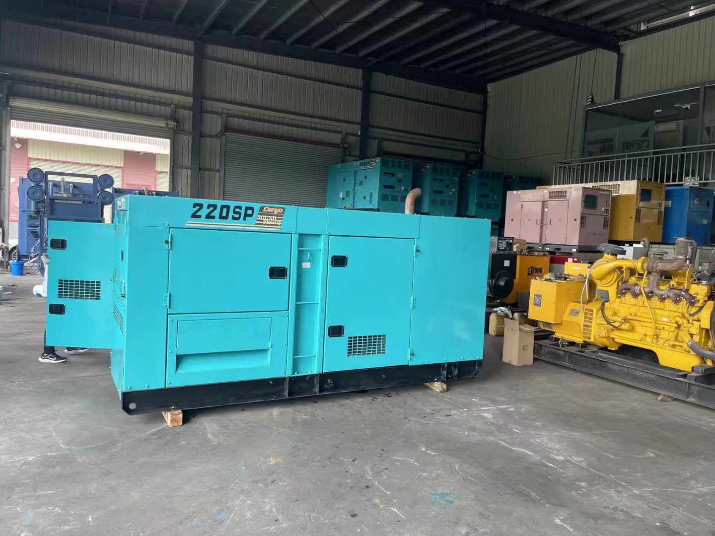 江北柴油发电机组长期不间断运行时，如何监控其温度和压力？